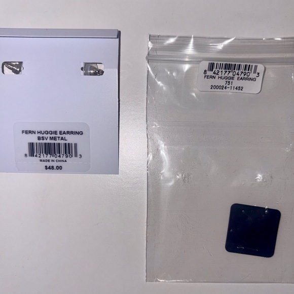 Kendra Scott Fern Huggie Earrings — BSV Metal — New On Card - Picture 5 of 5